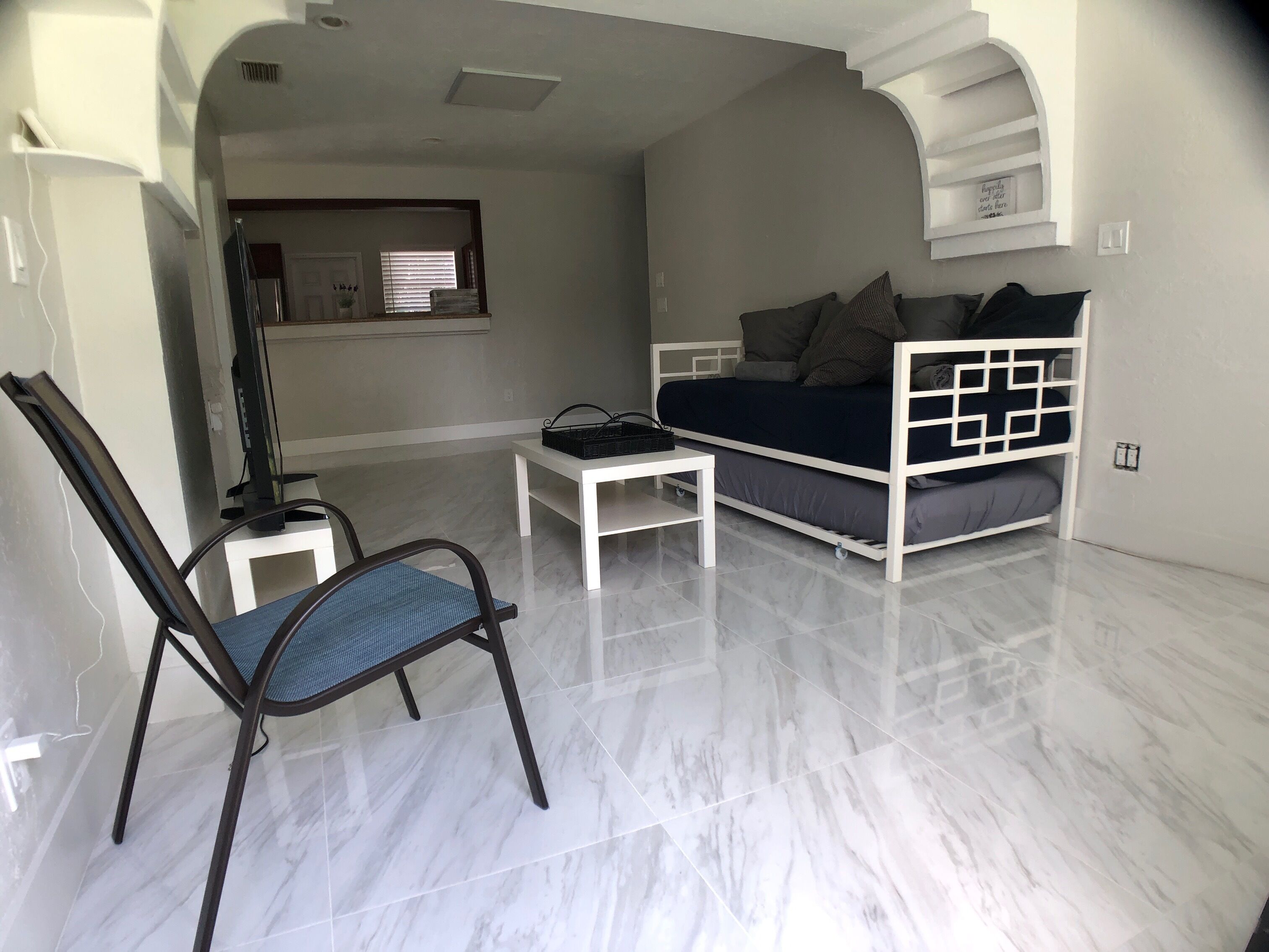 MONROE - QUIET OASIS WITH PRIVATE YARD &PARKING