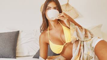 Quarto triplo standard | Frigobar, Wi-Fi de cortesia, roupa de cama