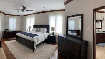 6 Schlafzimmer, BĂŒgeleisen/BĂŒgelbrett, WLAN, BettwĂ€sche