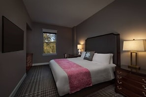 2 bedrooms, in-room safe, iron/ironing board, WiFi