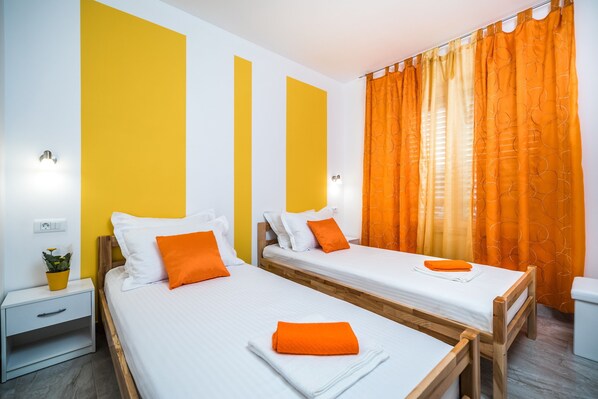 1 chambre, accĂšs Internet, draps fournis