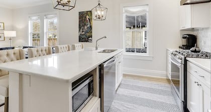 Luxury Cottage in Historic Beauregard Town
