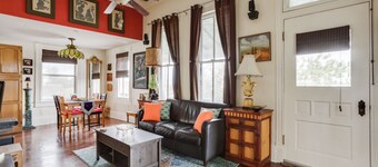 Cozy & Private 1-Bedroom Apartment near downtown