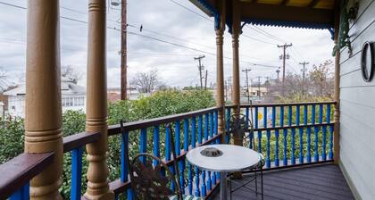 Appartement 2BR / 1BA avec balcon dans chaque chambre proche du centre ville