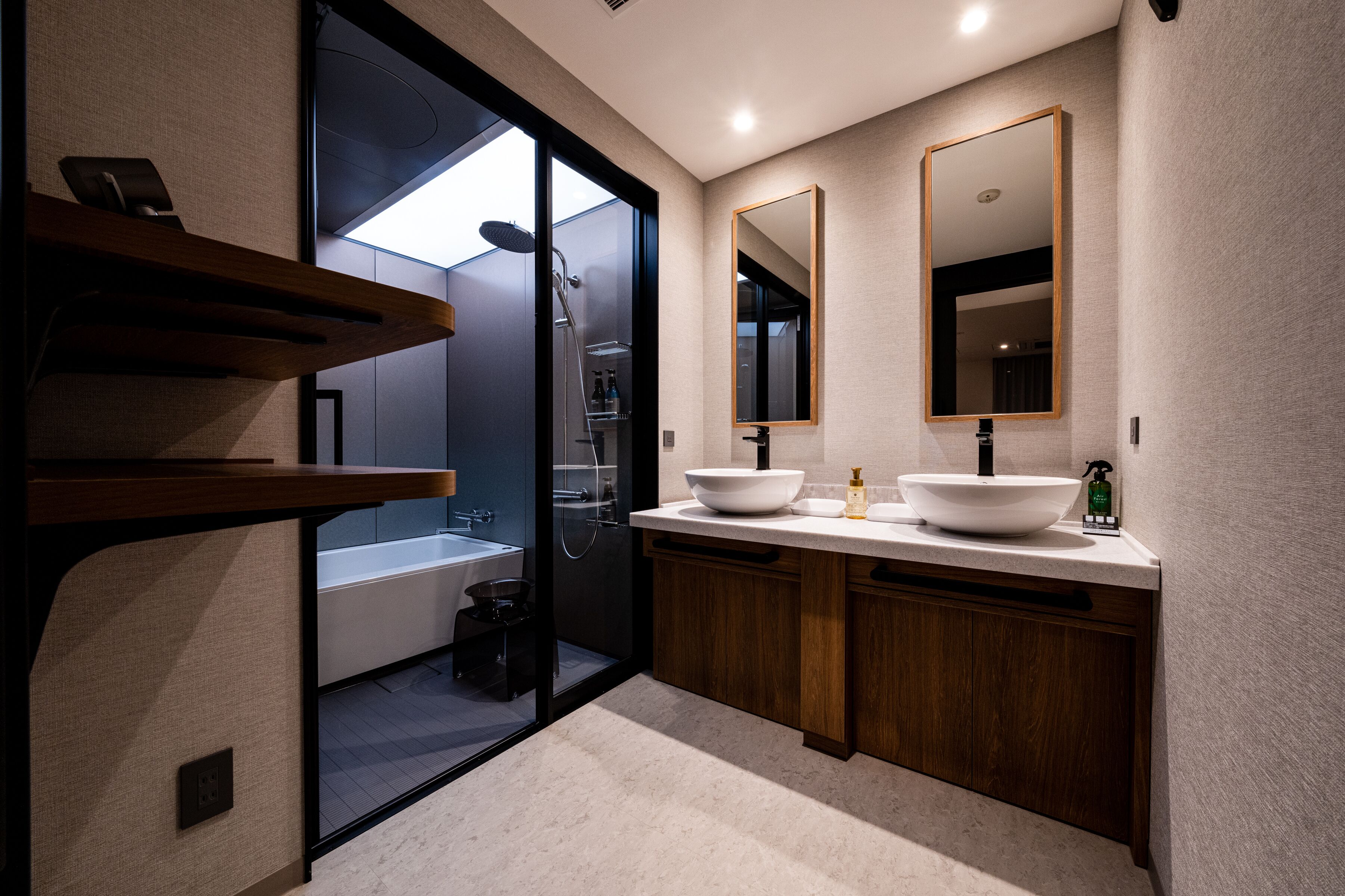 executive twin room with bunk bed, non smoking | 1 bedroom, down duvets, desk, blackout curtains