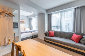 디럭스 트윈룸, 금연 | 오리/거위털 이불, 책상, 암막 커튼, 다리미/다리미판