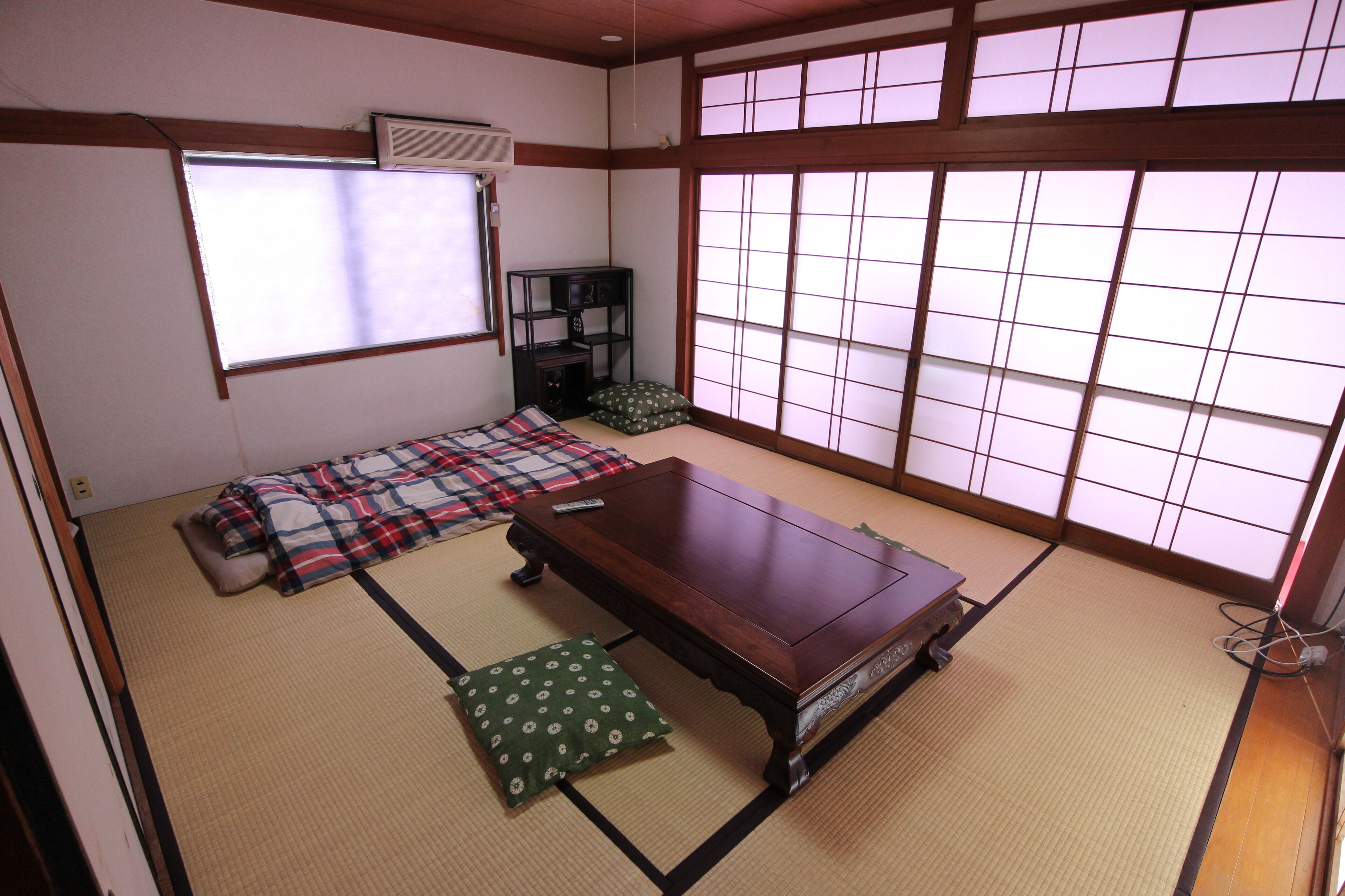 2 habitaciones, wifi gratis y ropa de cama 