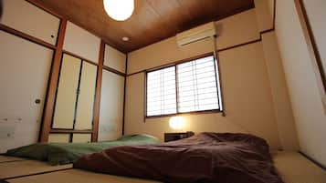 2 kamar tidur, Wi-Fi gratis, dan seprai linen