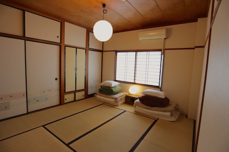 2 habitaciones, wifi gratis y ropa de cama