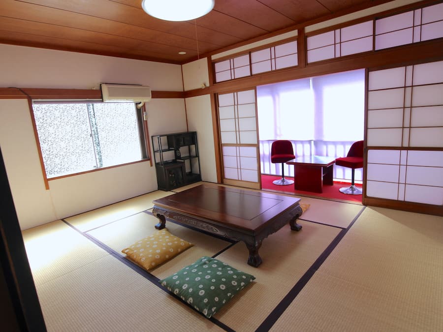 2 habitaciones, wifi gratis y ropa de cama