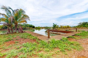 Property grounds - Romantic, secluded casita with partial AC, WiFi, pool and garden (Dangriga)
