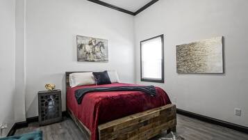 3 bedrooms, iron/ironing board, free WiFi, bed sheets