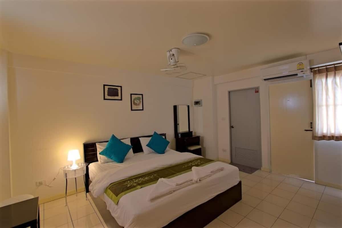 Standard Double Room | Desk, free WiFi