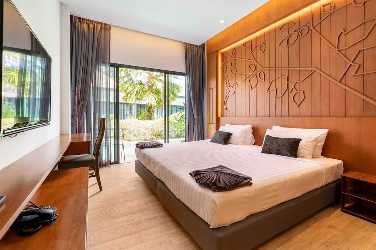 2 bedrooms, in-room safe, desk, laptop workspace