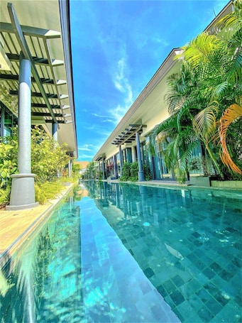 1 Bedrooms, Pool Access | Private pool