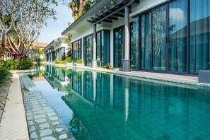 Deluxe Pool Access | Piscina privada