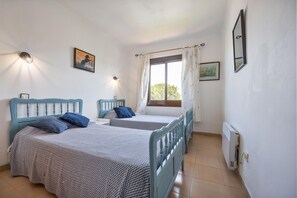 2 bedrooms, iron/ironing board