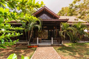 桑拿、按摩服务