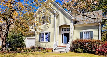 House near RDU and RTP with modern bathrooms and first floor bedroom