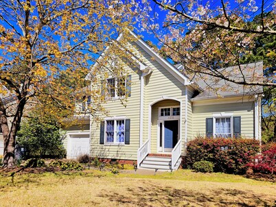 House near RDU and RTP with modern bathrooms and first floor bedroom