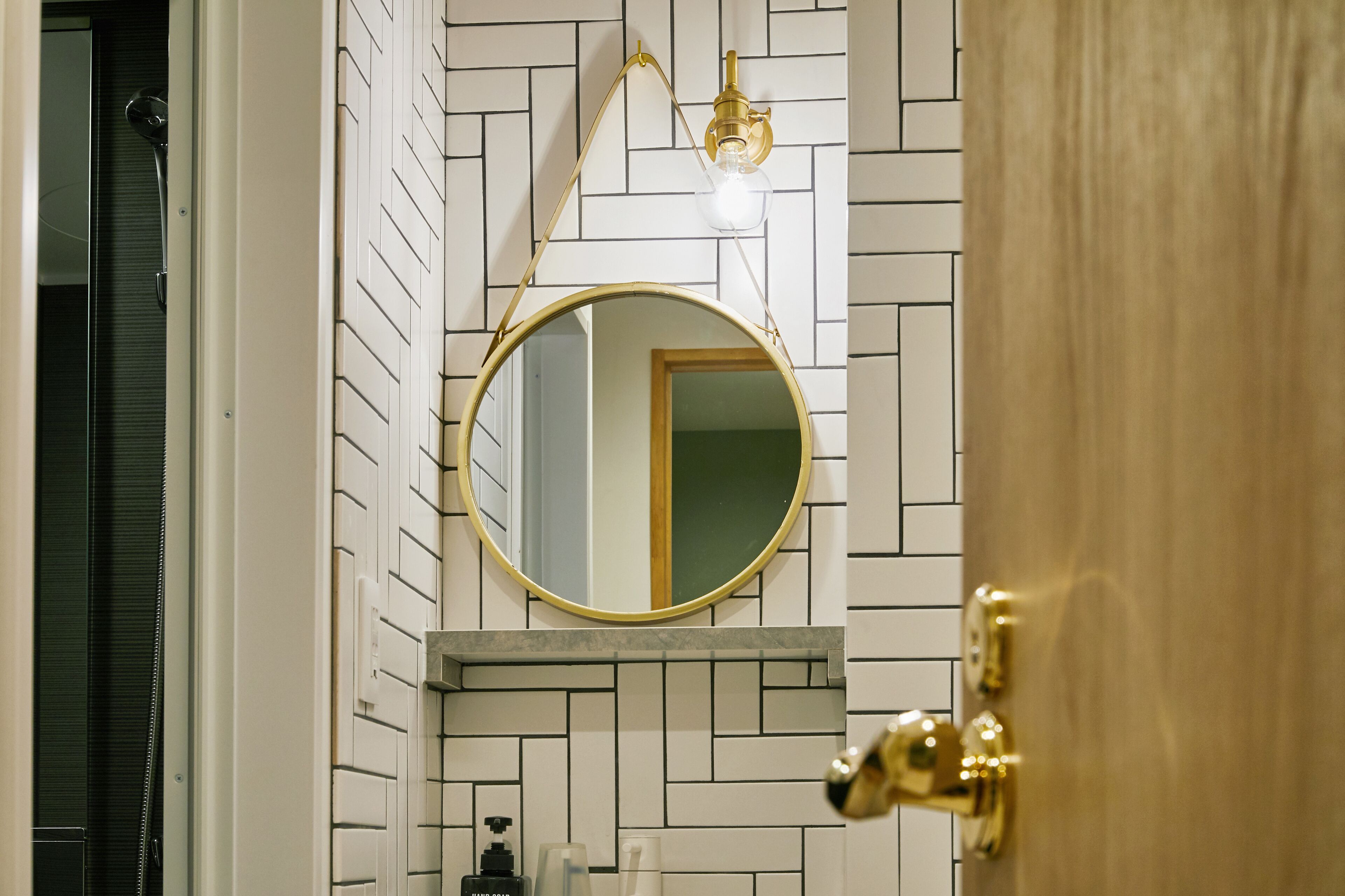 shower, free toiletries, hair dryer, slippers