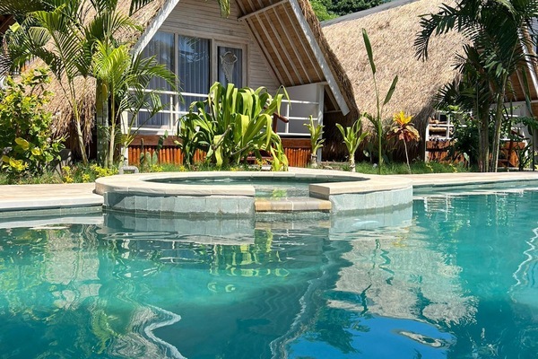 Traditional Cottage, 1 Bedroom, Non Smoking, Pool View | Bahagian luar