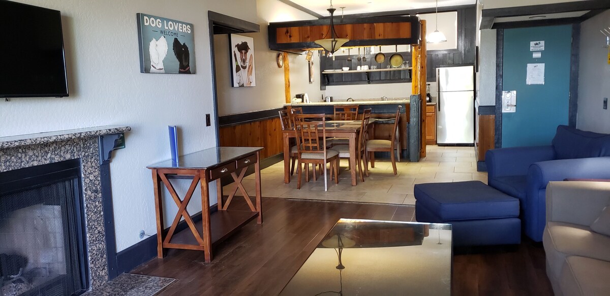 Ridge Sierra Resort w/ clbhse by Hvnly ski, Nr Casinos, Dining, Shops; Dogs OK.