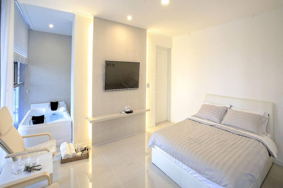 Room (402(4F,for 2person SPA))