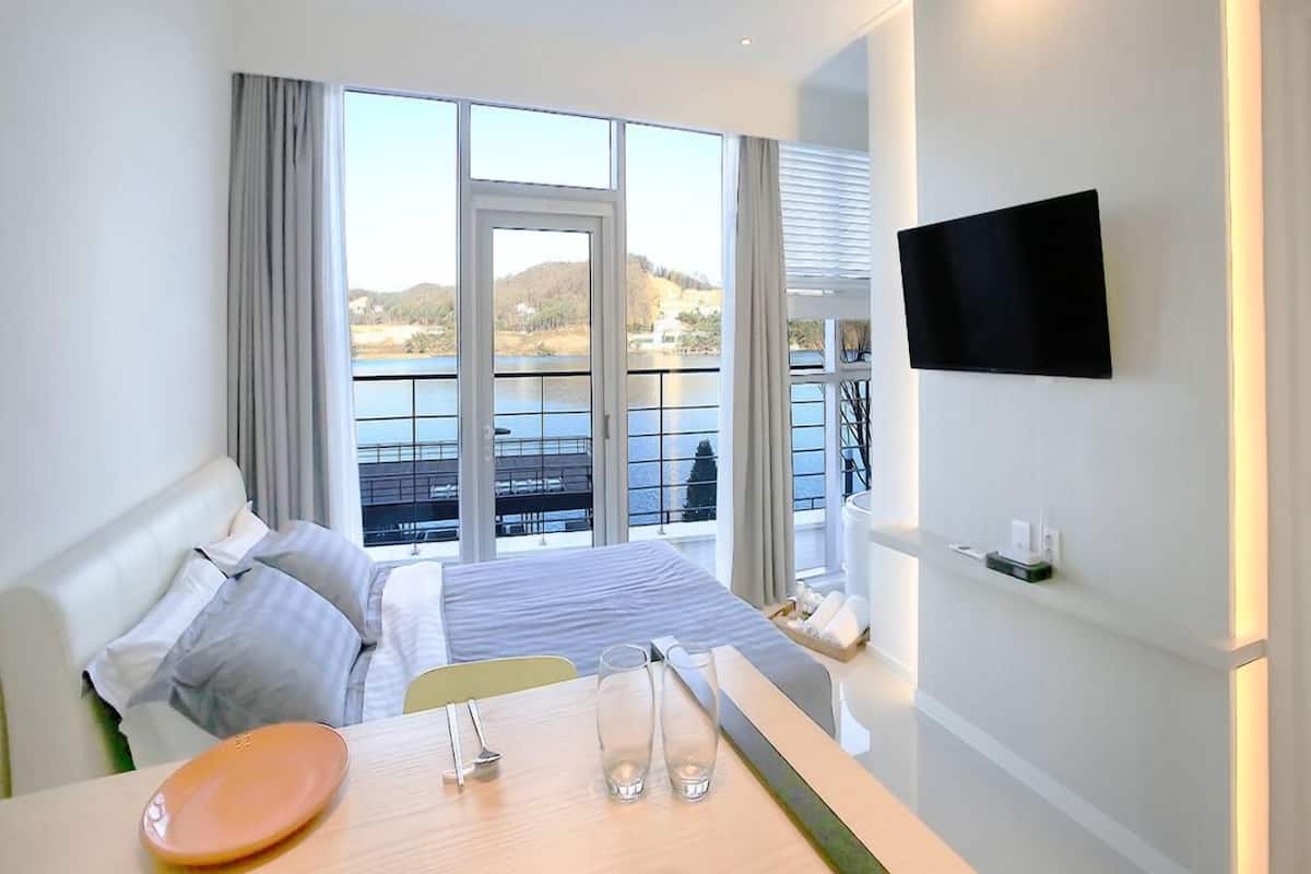 Room (102(1F,for 1person SPA))