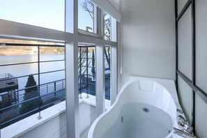 Room (102(1F,for 1person SPA))