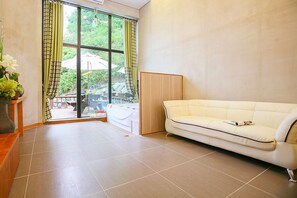 Huone (Club pasta(1F))