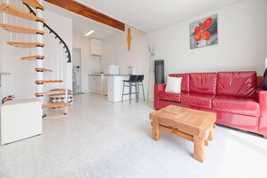 Room (Amore)