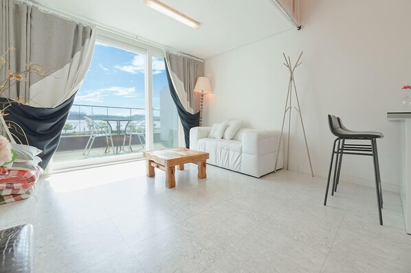 Room (Agape) - Daol Pension (Gangneung)