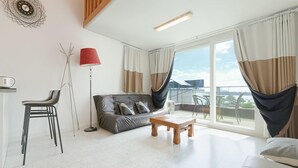 Room (Eye) - Daol Pension (Gangneung)