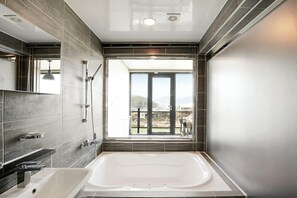Room - Geoje House (Geoje)
