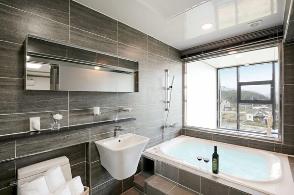 Room (Deluxe family B)