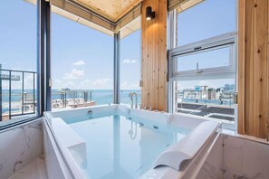 Ảnh chưa phân loại, 2 trong số 108 ảnh, nút