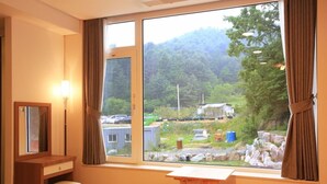Room (lana-2F) - Koi Pension (Gapyeong)