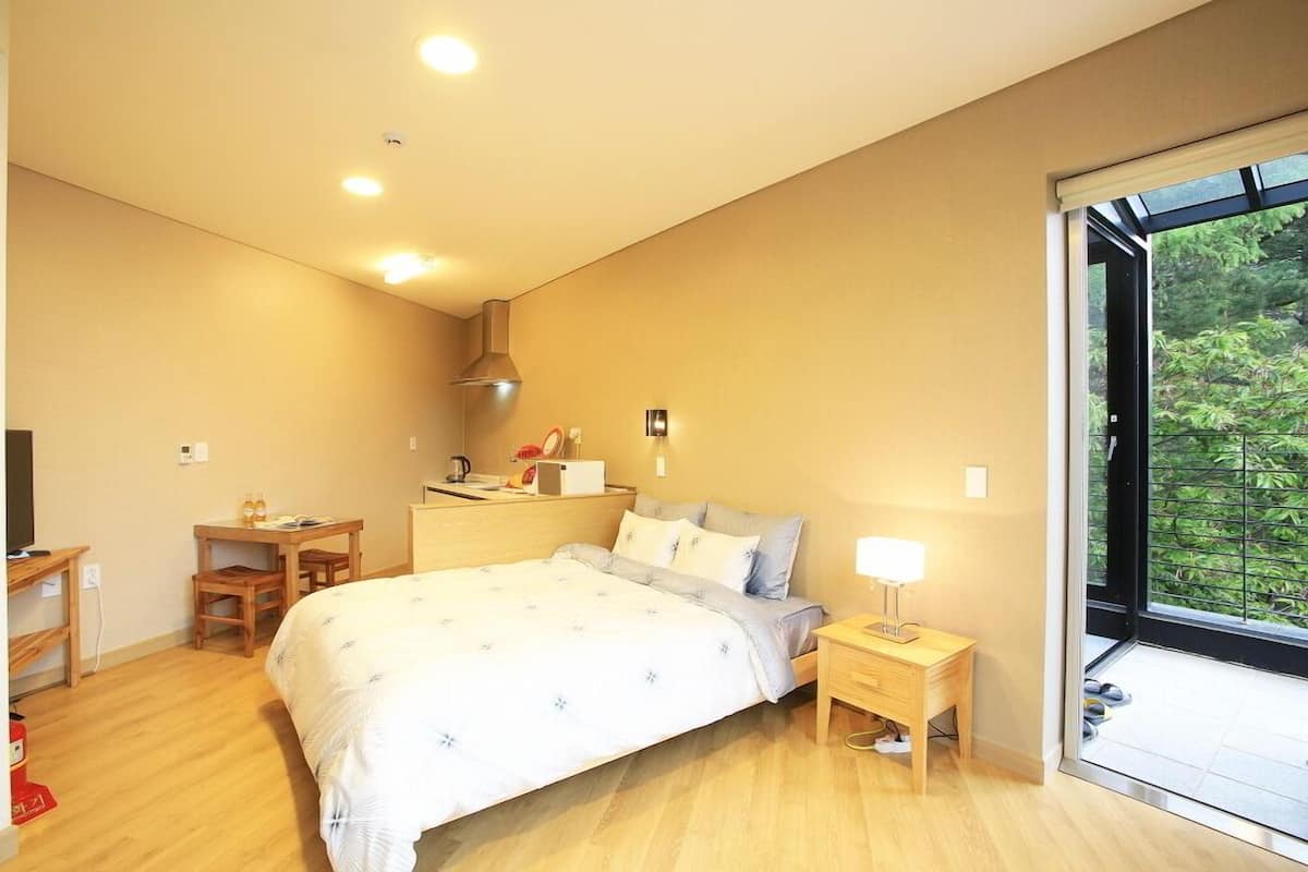 Kamer (poby-2F)