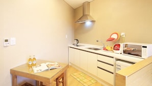 Room (poby-2F) - Koi Pension (Gapyeong)