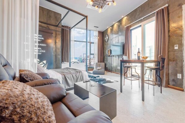 Quarto (Waltz (SPA)) | Sala de estar