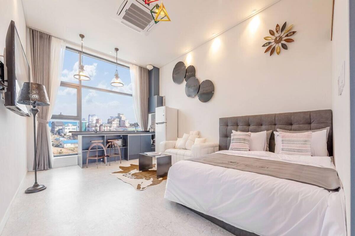 Room (Serenade (Front Ocean view))