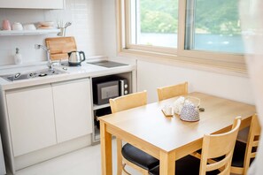 Room (202(SPA, River view)) - Two Two Pension (Gapyeong)