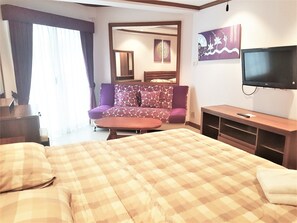 1 bedroom, bed sheets