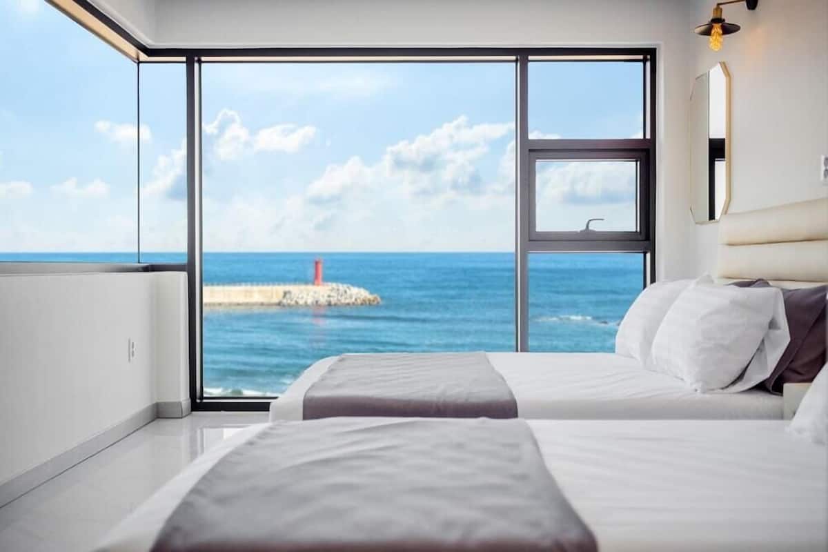 Room (202 (Twin Ocean view)) | 12 bedrooms