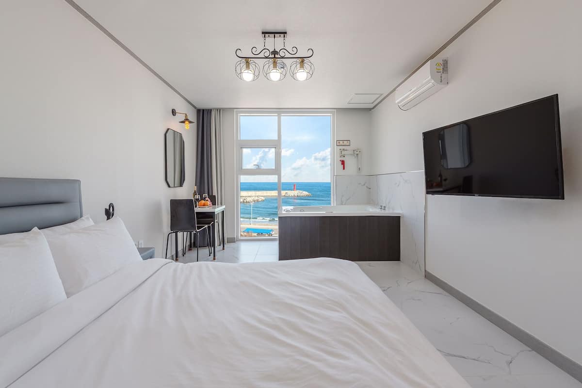 Room (301(Spa)) | 12 bedrooms