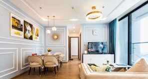 Living area - Quinn Housing Vinhomes Metropolis (Hanoi)