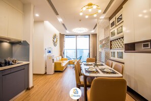 Living area - Quinn Housing Vinhomes Metropolis (Hanoi)