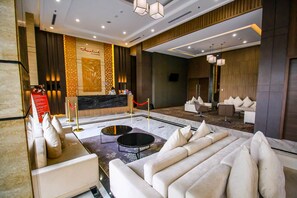Lobby sitting area - Asialink Hotel By Prasanthi (Batam)
