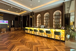 Lobby lounge - Asialink Hotel By Prasanthi (Batam)